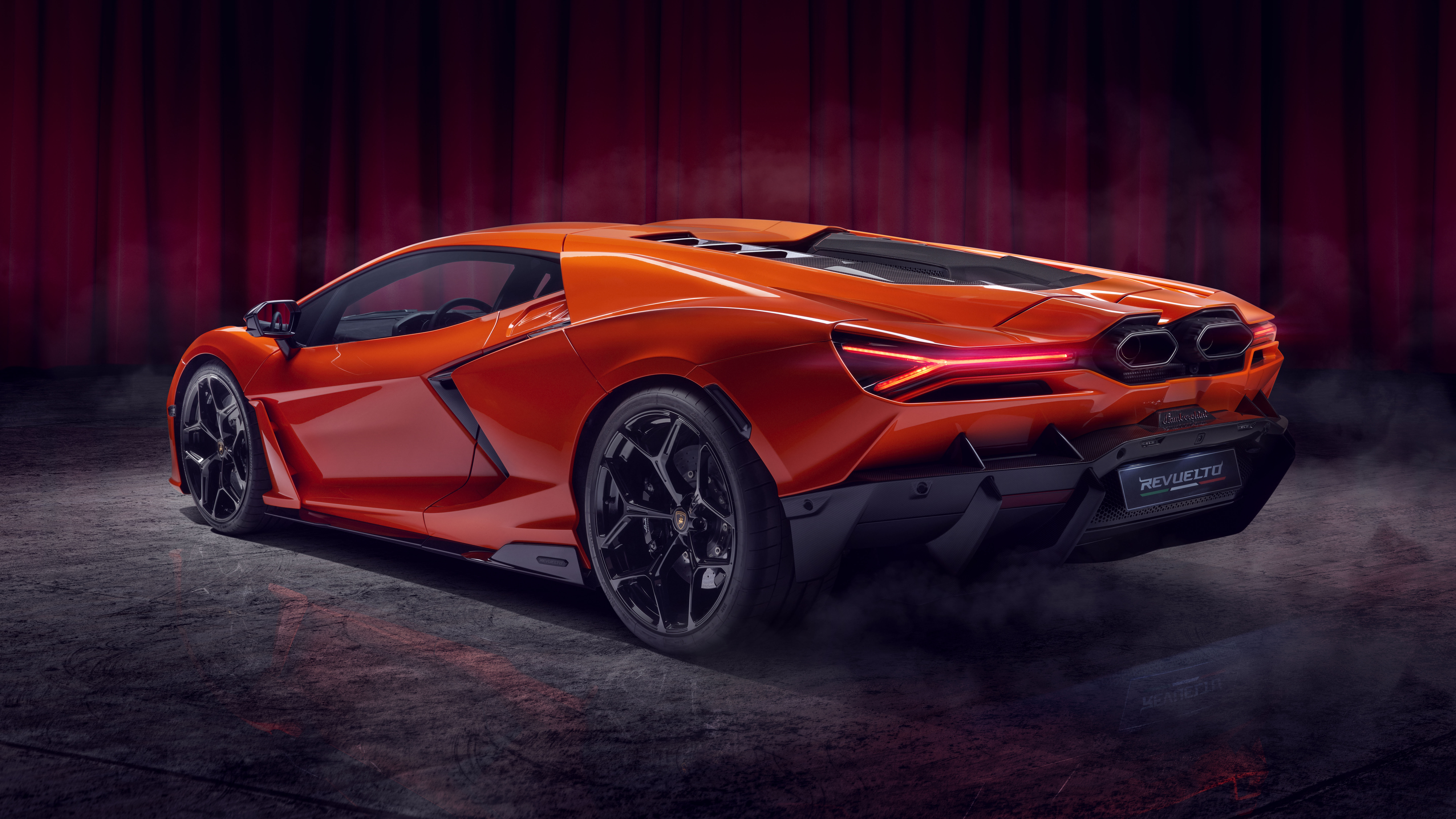 Lamborghini Revuelto